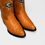 901 Bota Vaquera Punta J Imitacion Avestruz Mantequilla